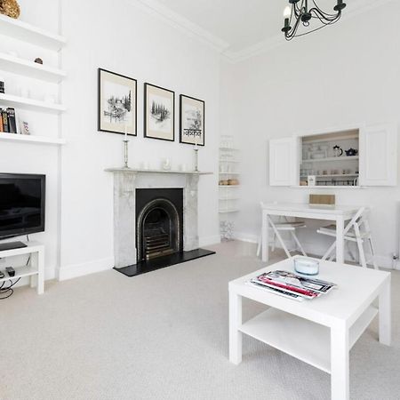 Elegant Earl'S Court 2 Bedroom Flat Just 4 Minutes From Tube Лондон Екстериор снимка