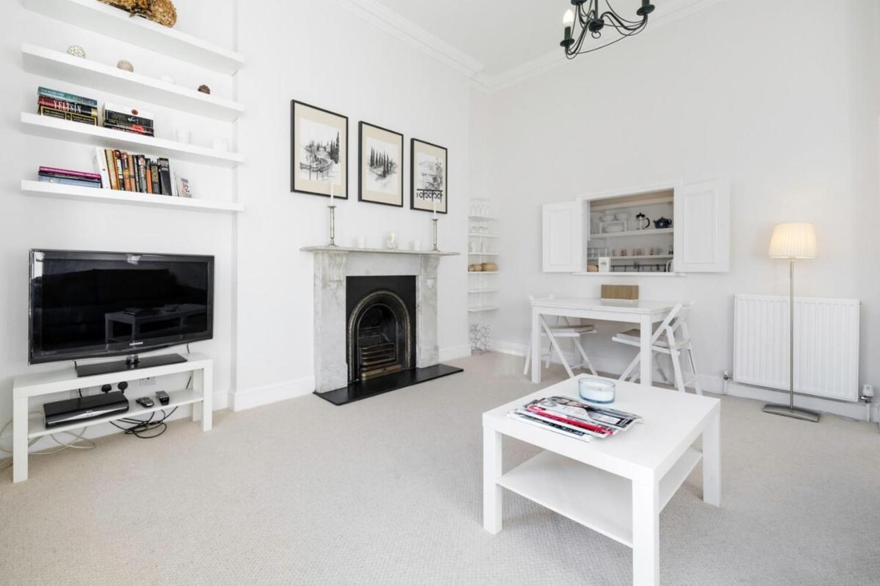 Elegant Earl'S Court 2 Bedroom Flat Just 4 Minutes From Tube Лондон Екстериор снимка